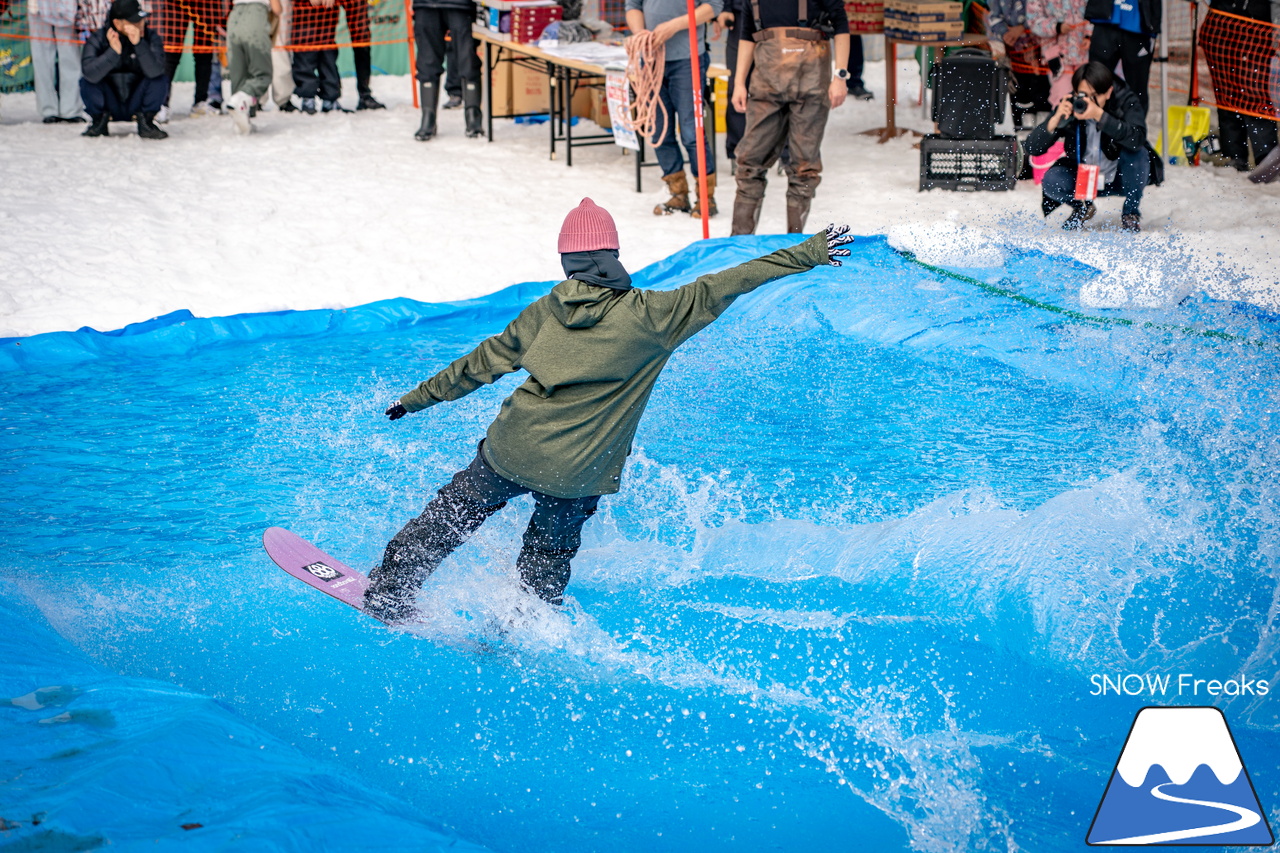 富良野スキー場｜いよいよインターナショナルなイベントに？！春シーズン恒例『第13回 Pond Skimming 池渡り』開催～♪